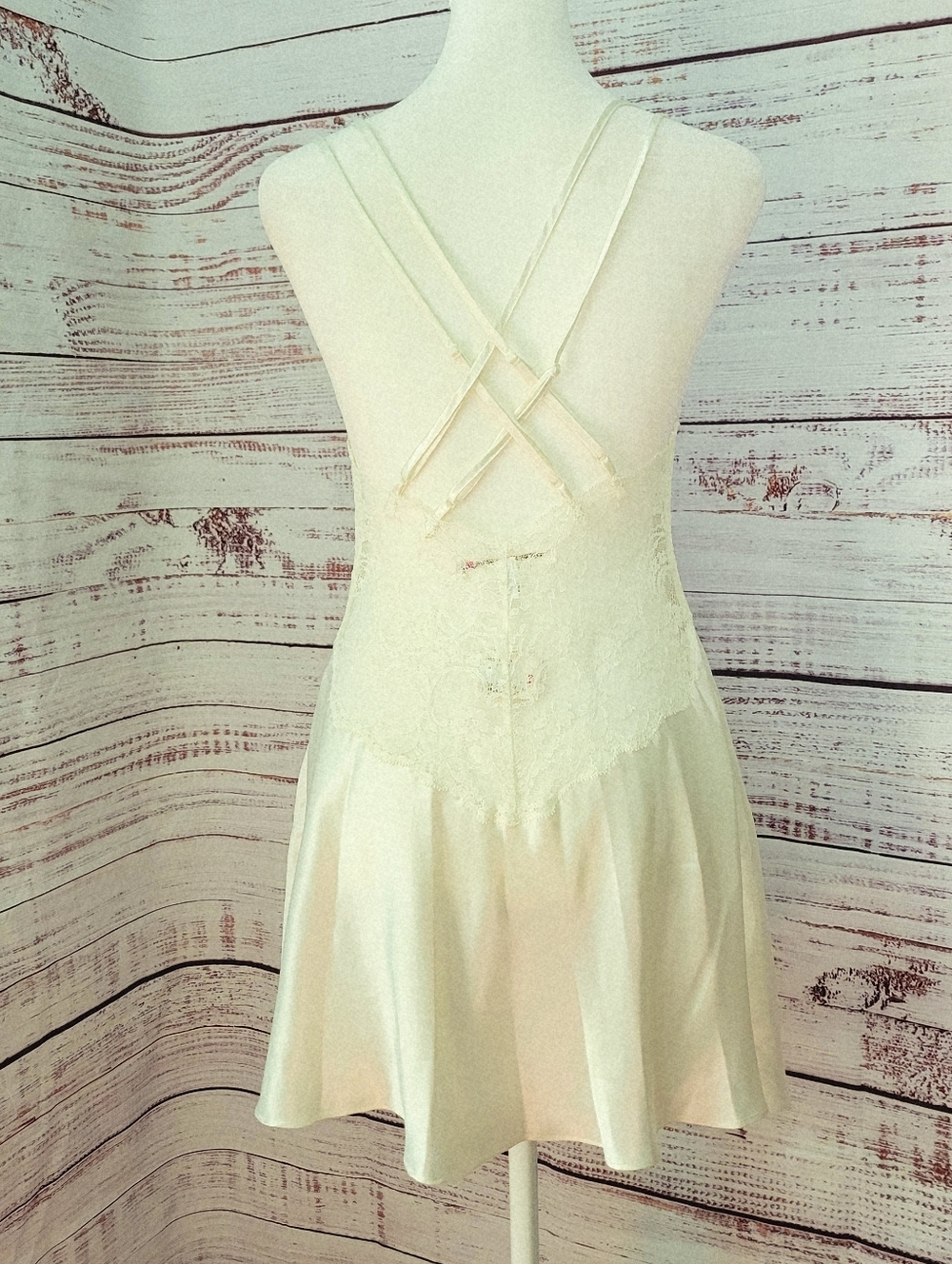 NWT Victoria's Secret Cream Satin 90s XS Babydoll Nightie